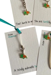 Urocze charmsy! TURTLE charm telefonu, karta podarunkowa z różnymi hasłami - idealny thnk you - Zdjęcie 1 z 24