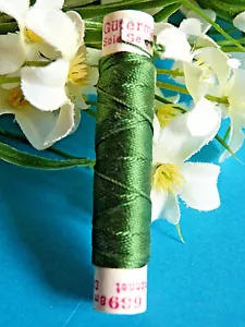 447BTER/ Superb Silk Thread Spool Gutermann 'Spinach Green' No. 639 - Picture 1 of 1