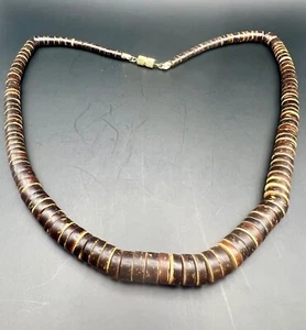 Collar de cuentas gruesas graduadas cáscara de coco heishi estilo bohemio vintage - Imagen 1 de 5