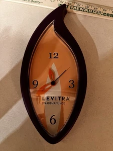 Levitra Pfizer Werbung Pharma Wanduhr.  Funktioniert Akku Kunststoff. - Bild 1 von 5