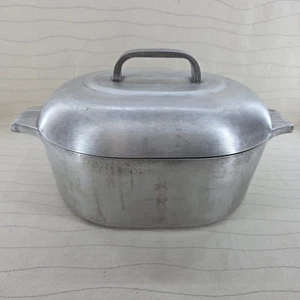 Magnalite GHC 4 1/2 Quarts Oval Dutch Oven Roaster with Lid - Cast Aluminum 4.5 - Picture 1 of 14