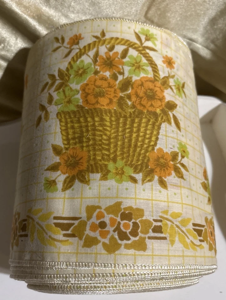 De colección Tela Oro Amarillo Floral Cesta Patrón 50+ yardas?? 8” de ancho **LEER** Foto 1 de 2