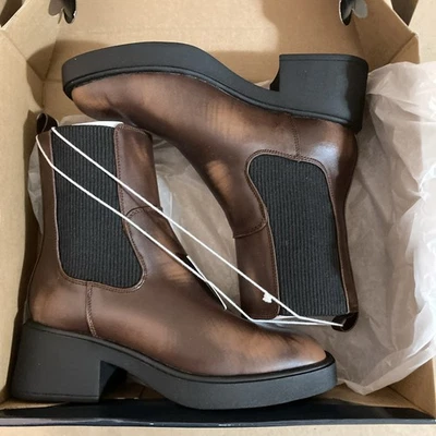 Bota Chelsea AE American Eagle Outfitters marrón cuero vegano para mujer talla 9” Foto 1 de 4