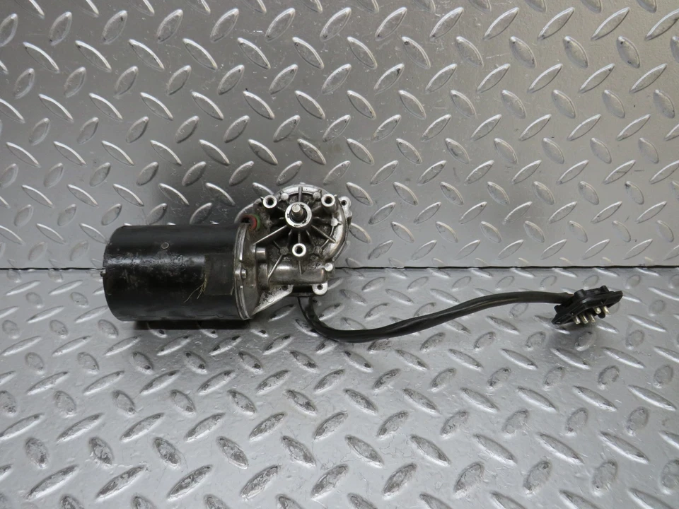 Motor limpiaparabrisas Mercedes-Benz S123 240D camioneta Bosch 0390341077 Foto 1 de 4
