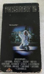 Poltergeist III 3 VHS 1987 Horror Supernatural Vintage Demon Ghosts Thriller - Foto 1 di 9