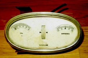 Antique Buick Dash Cluster 1922 1923 1924 Oil Pressure Fuel Amps Gauge w bracket - Picture 1 of 8