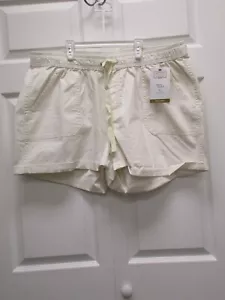 Levi Strauss Signature Ivory Breezy Shorts Size 22 NWT MSRP $35 - Picture 1 of 4