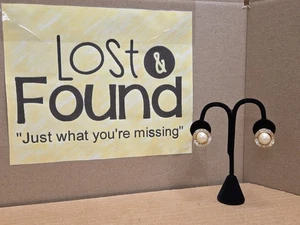 Richelieu Earrings Signed Large Faux Mobe Pearl Crystal GoldTone 7/8" Pierce Vtg - Foto 1 di 8