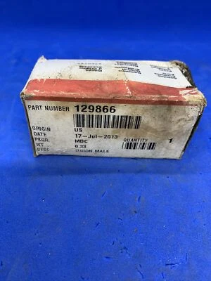 New Genuine Cummins Diesel 129866 Male Union Fuel Fitting Adapter - Image 1 of 3