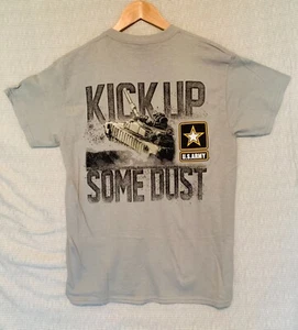 US ARMY "Kick Up Some Dust" Tee, Official Licensed, Größe M - NEU - Bild 1 von 4