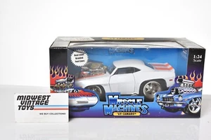 MÁQUINAS MUSCULARES JADA ESCALA 1:24 1969 CHEVY CAMARO blanco con rayas naranjas - Imagen 1 de 8