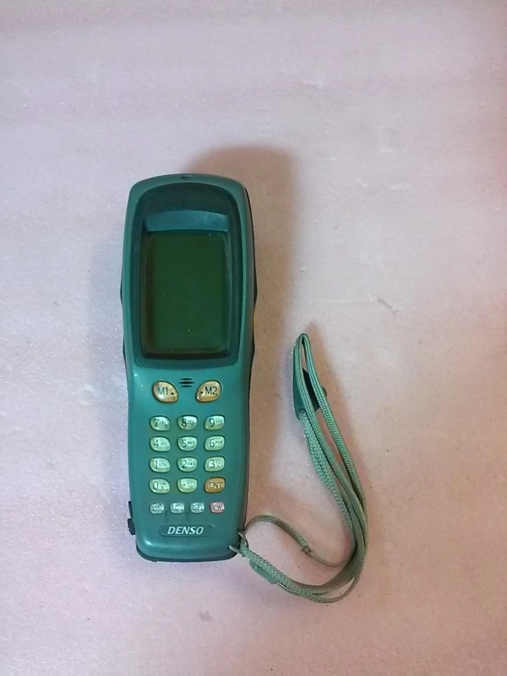 DENSO BHT-100Q 8MB DC3 6V 650mA Panel Táctil LCD Práctico Terminal Escáner de Código de Barras Foto 1 de 1