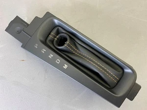 OEM 2014-2018 Chevrolet Impala Gear Shifter Shift Boot Brown Stitch - Picture 1 of 6