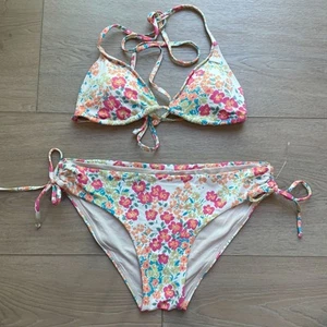NEW Roxy Womens Small Floral Bikini Set Adjustable Tie Straps Swimsuit - Picture 1 of 8