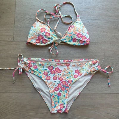 NUEVO Conjunto de bikini floral pequeño Roxy para mujer con correas de corbata ajustables traje de baño Foto 1 de 4