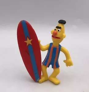 BEACH SURFER BERT Tabla de Surf Plaza Sésamo Cake Topper Aplausos PVC Figura - Imagen 1 de 2