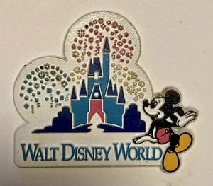 Vintage Walt Disney World Mickey Mouse Refrigerator Magnet Souvenir Theme Park - Picture 1 of 2