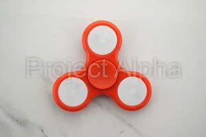 LT Hand Spinner Tri Fidget Spinner Giro Figet Escritorio Juguete EDC Focus TDAH ""EE. UU."" ROJO - Imagen 1 de 2