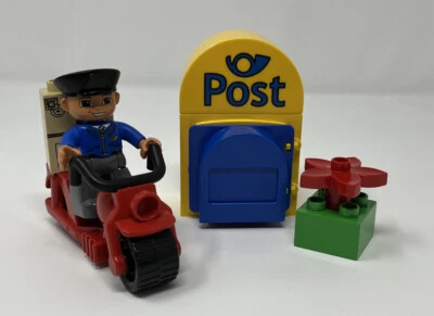 LEGO DUPLO TOWN POST OFFICE – POSTMAN with SCOOTER (5638) 100% COMPLETE - Image 1 of 2