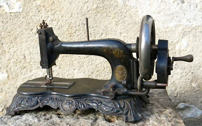 FRISTER & ROSSMANN, ancienne machine à coudre, frister rossmann, BERLIN, à VOIR  - Photo 1/4