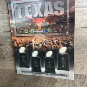 2007 Texas Football Media Guide Holographic Cover UT Longhorns - Picture 1 of 11
