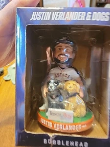 Justin Velander & Dogs Bobblehead - Picture 1 of 7