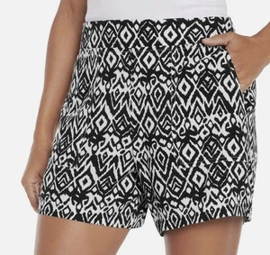New Women's Wildfox Short Black and White  Medium 5 Inch Inseam - Picture 1 of 4