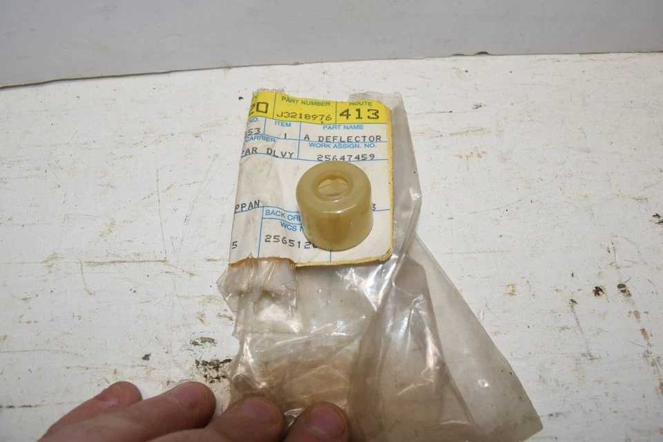 NOS Jeep J3218976 Valve Stem Seal - B17-55 - Image 1 of 1