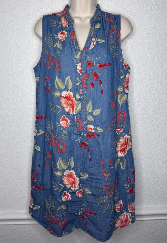 Vestido sem mangas bege By Eci azul denim cambraia bordado floral gola V tamanho 8 - Imagem 1 de 4