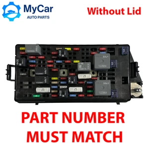 OEM 2008-2011 BUICK LUCERNE CADILLAC DTS REAR FUSE BOX UNDER SEAT 13599107 - Picture 1 of 6