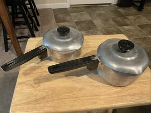 Wagner Ware Sidney-O Magnalite 4680 1Qt & 4681P 1 1/2 Soßentopf Deckel Doppelgießer - Bild 1 von 5