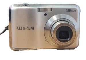 Fujifilm FinePix AV100 12 megapixel fotocamera digitale - argento (Q27) - Foto 1 di 6