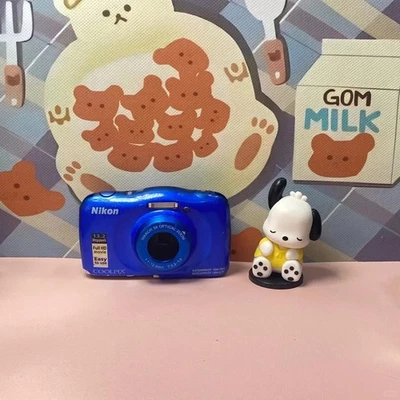 Nikon Coolpix W100 Digital Camera 13.2MP Water/Shockproof 3X Optical Zoom WiFi - Image 1 of 4