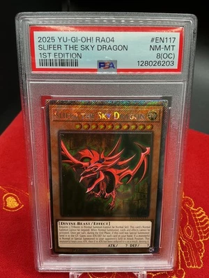 Slifer The Sky Dragon RA04-EN117 Platino Secreto Raro Estampida Yugioh PSA 8 (OC) Foto 1 de 3