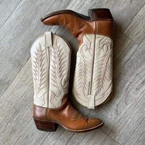 Vintage Olsen Stelzer bestickte Westernstiefel Größe 5A Henrietta Texas zweifarbig - Bild 1 von 12