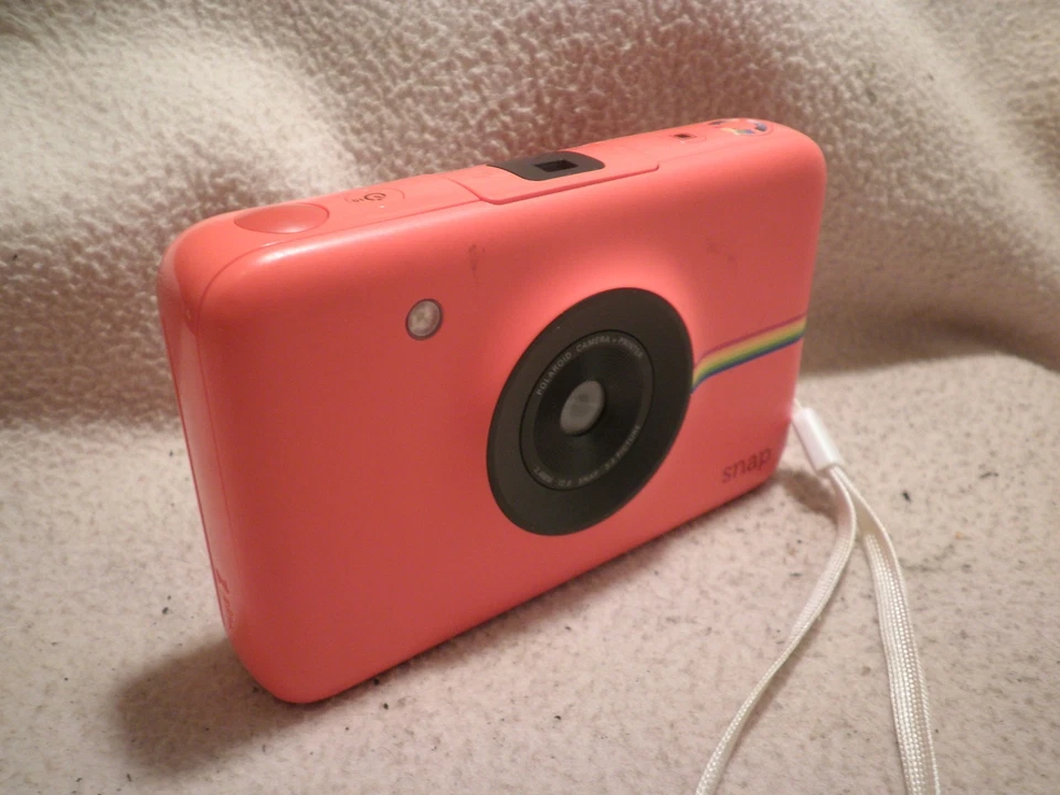 FOTOCAMERA ISTANTANEA POLAROID SNAP OTTIME CONDIZIONI NO PELLICOLE - Immagine 1 di 4