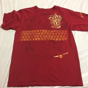 Harry Potter Mundo Mágico Gryffindor Hombre Camiseta Talla M Quidditch Equipo HR - Imagen 1 de 4