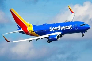 Southwest Airlines Boeing banking right  | POSTER 36 X 24 INCH | airplane - Picture 1 of 2