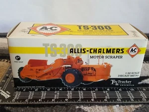 Ertl Allis Chalmers TS-300 Motor Scraper 1/50 Diecast Replica By First Gear - Picture 1 of 7