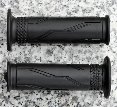 Yamaha YZF 600 600R YZF600 YZF600R R3 R6 R6S R1 Superbike Gel Hand Grips - Image 1 of 3