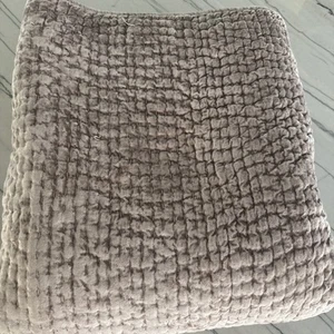 Restoration Hardware RH Teen CHANNEL-STITCHED LUSTER VELVET QUILT Twin Violet - Picture 1 of 12