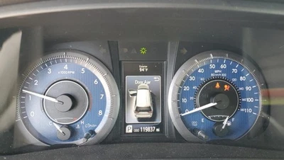 Cuadro medidor velocímetro Sienna OE 2015-2016 119 k millas Toyota Foto 1 de 4