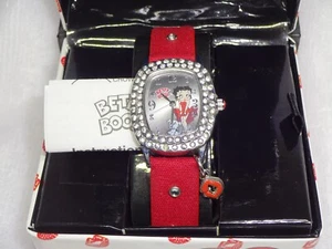 2006 King Features Syndicate Betty Boop Uhr Dangle Kiss Charm. Ein Stein fehlt - Bild 1 von 20