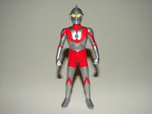 Ultraman Figure from Ultra Hero Best 21 Ultraman Set (1996)! Godzilla - Picture 1 of 2
