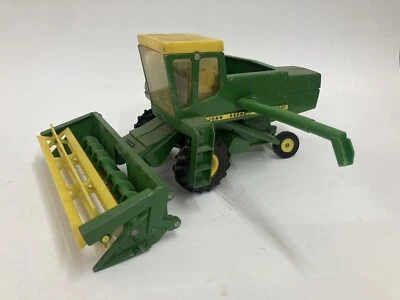 Vintage ERTL John Deere 1:24 Scale Combine 6600 Die-Cast Parts Restore  - Image 1 of 4