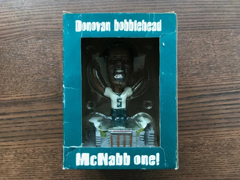 Donovan McNabb Eagles Bobblehead (2004) Cover