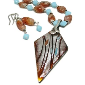 Precioso conjunto de collar y pendientes de piedras solares y cuentas de vidrio de SoniaMcD - Imagen 1 de 12