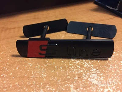 NUEVO NEGRO AUDI S Line 3D Metal SLINE Frontal Racing Parrilla Emblema Insignia  Foto 1 de 4