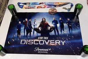 Pin Star Trek Nuevo Mundo, Cordón + Póster Discovery Comic Con SDCC 2022 NUEVO - Imagen 1 de 5