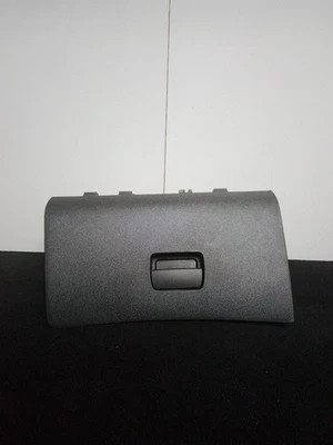 Chevrolet Malibu 2011-2012 conjunto de guantera OEM AKP93200-ASM Foto 1 de 4